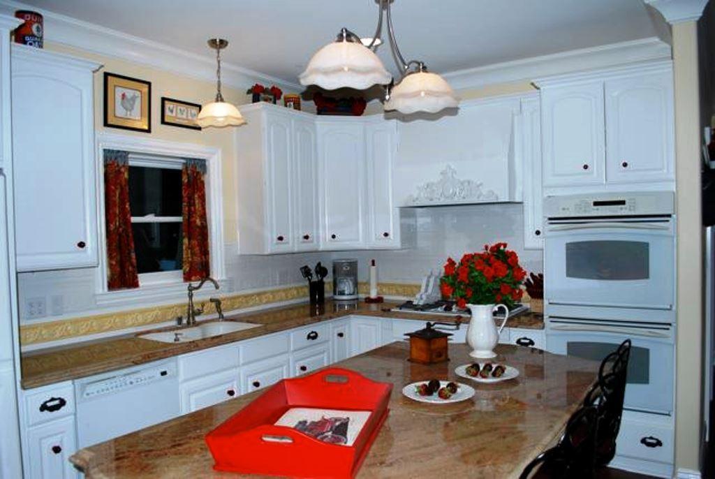Tin Lizzie Inn Fish Camp Room photo